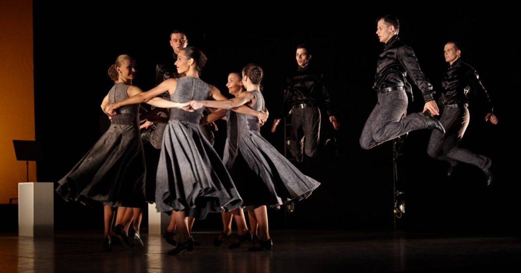 Pozsonyi Ifjú Szivek Tácszínháza