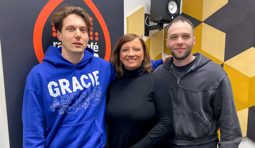 Georgita Máté Dezső és Dékány Barnabás Balázsy Pannával a radiocafé stúdiójában