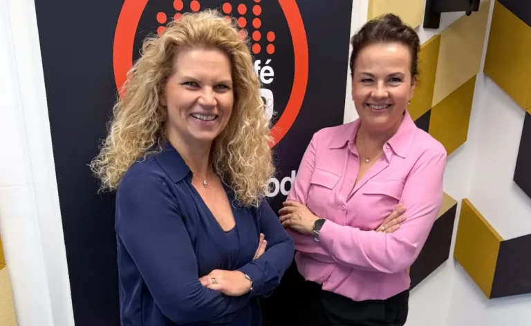 Dr. Irimiás Anna és Babik Edit a radiocafé stúdiójában