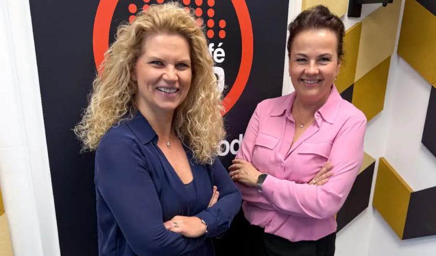 Dr. Irimiás Anna és Babik Edit a radiocafé stúdiójában