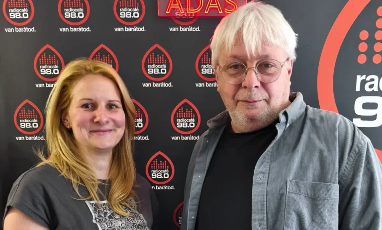 Borbély Zsuzsa és Bíró Péter a radiocafé stúdiójában