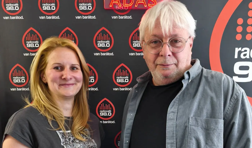 Borbély Zsuzsa és Bíró Péter a radiocafé stúdiójában