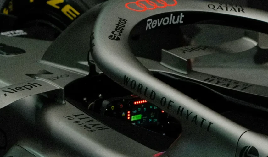Az Audi Formula-1-es autójának pilótafülkéje