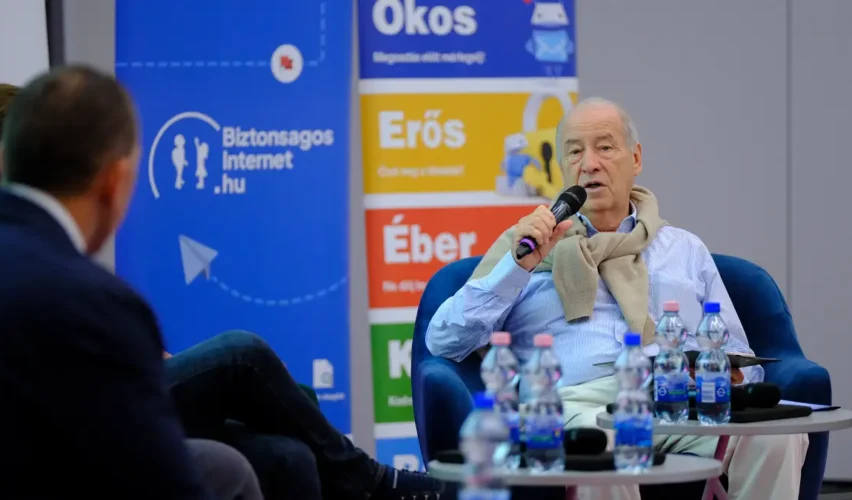 Dr. Edvi Péter a Nemzetközi Gyermekmentő Szolgálat alapító elnöke az NGYSZ egyik konferenciáján