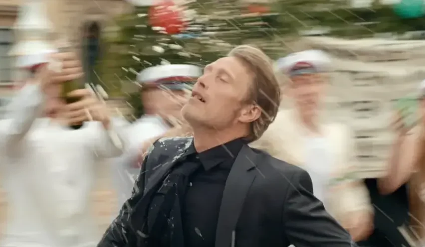Mads Mikkelsen a Még egy kört mindenkinek című filmben. Forrás: Zentropa Entertaimnents / Vertigo Media.