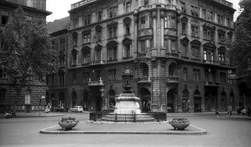 A Batthyány-örökmécses 1964-ben. Fotó: Fortepan / Sugár Ferenc