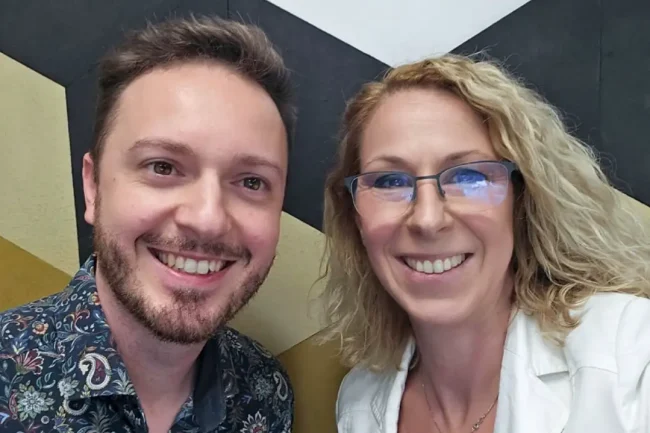 Dr. Simon Botond és Kutasi Judit a radiocafé stúdiójában