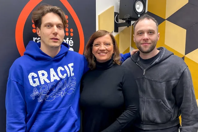 Georgita Máté Dezső és Dékány Barnabás Balázsy Pannával a radiocafé stúdiójában