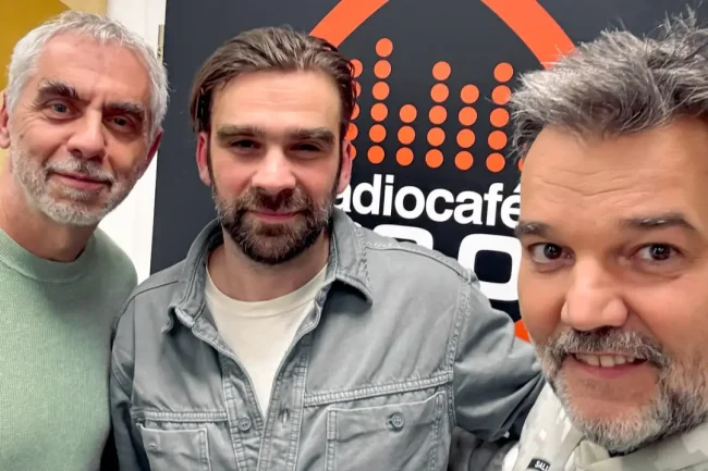 Kapitány Iván, Rusznák András és Hevér Gábor a radiocafé stúdiójában
