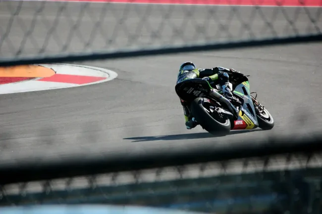 Kép egy MotoGP versenyről