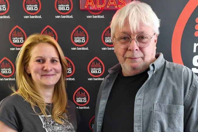 Borbély Zsuzsa és Bíró Péter a radiocafé stúdiójában